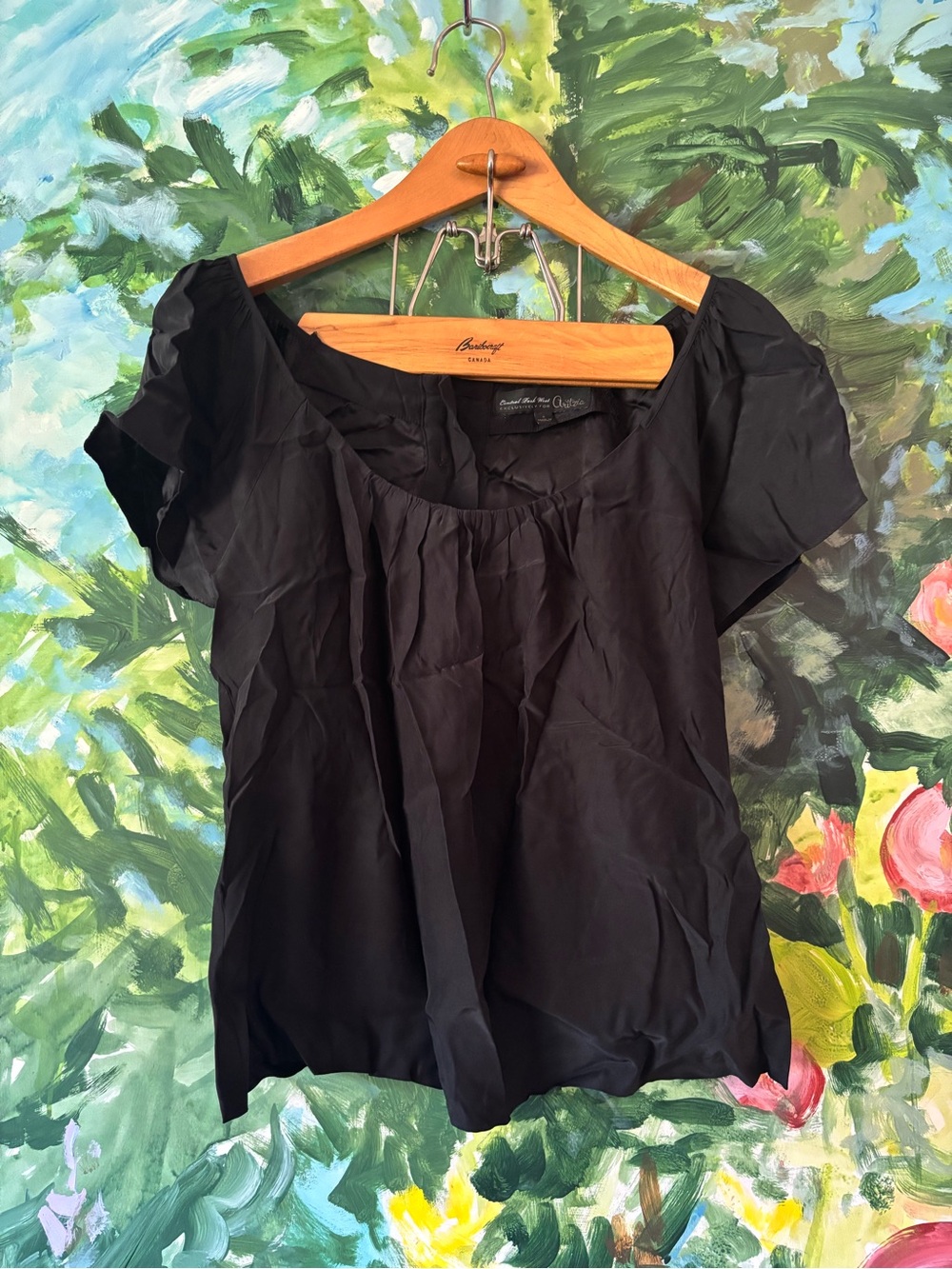 Aritzia Black Short-Sleeve Scoop Neck Women's Top